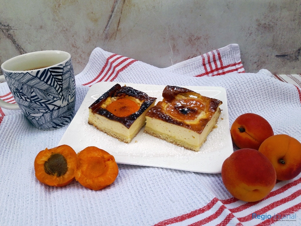 Aprikosen Quarkkuchen fertig zum Essen