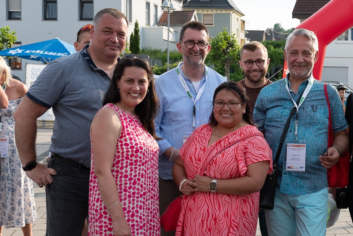 V.l.n.r.: Jörn Walter (SPD Friedrichsthal), Dr. Carolin Leberger, Reinhold Jost (Innenminister), Flora Schröder (MdL), Pascal Arweiler (MdL) & Bürgermeister Christian Jung (SPD)