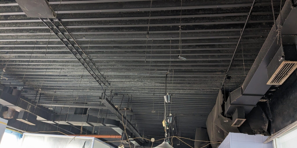 Rückbau Innendecke Cafeteria