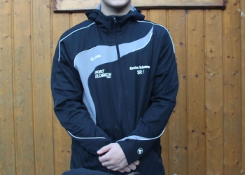 Fabian Schommer mit einem seiner Kaninchen | Bild: Verein