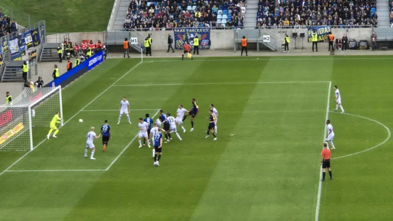 1. FC Saarbrücken und Arminia Bielefeld trennen sich torlos