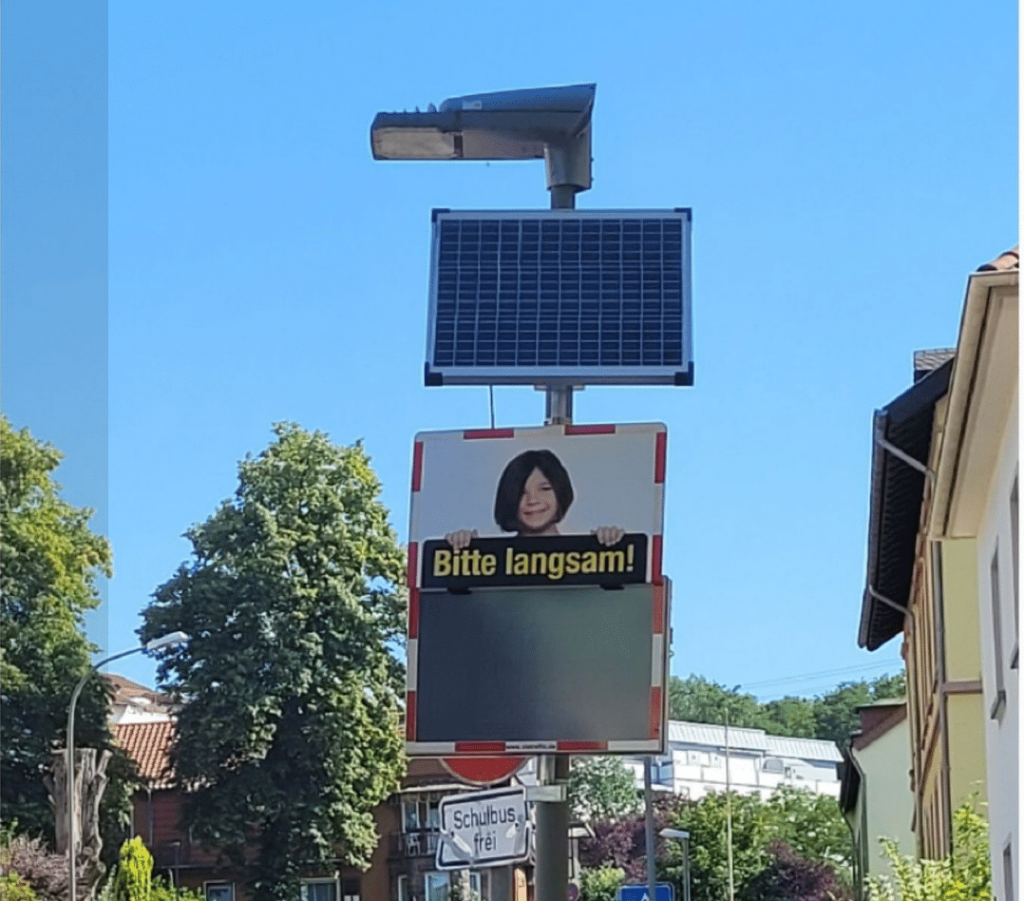 Nur geringe Geschwindigkeitsüberschreitung in der Bismarckstraße 11 Geschwindigkeitstafeln in Bismarckstraße