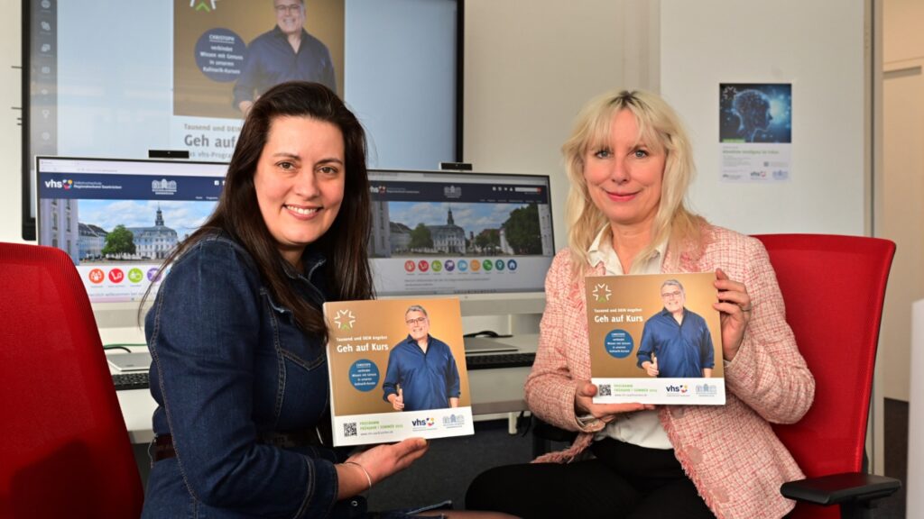 Volkshochschule Saarbrücken startet mit vielfältigem Programm ins Frühjahrsemester 3 Neues vhs Programm 01 25 Foto Stephan Hett print