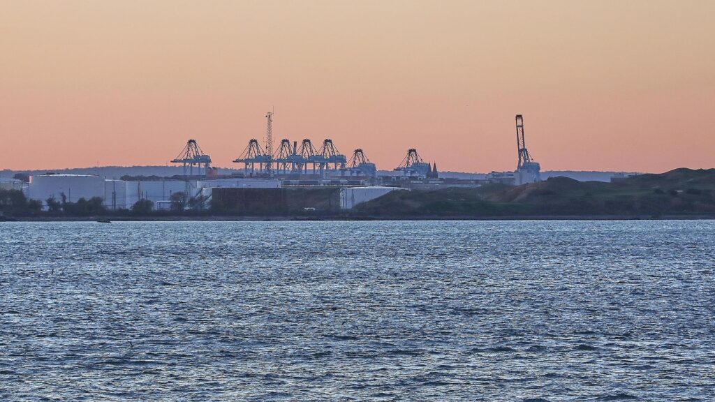 Industrieanlagen (Archiv)