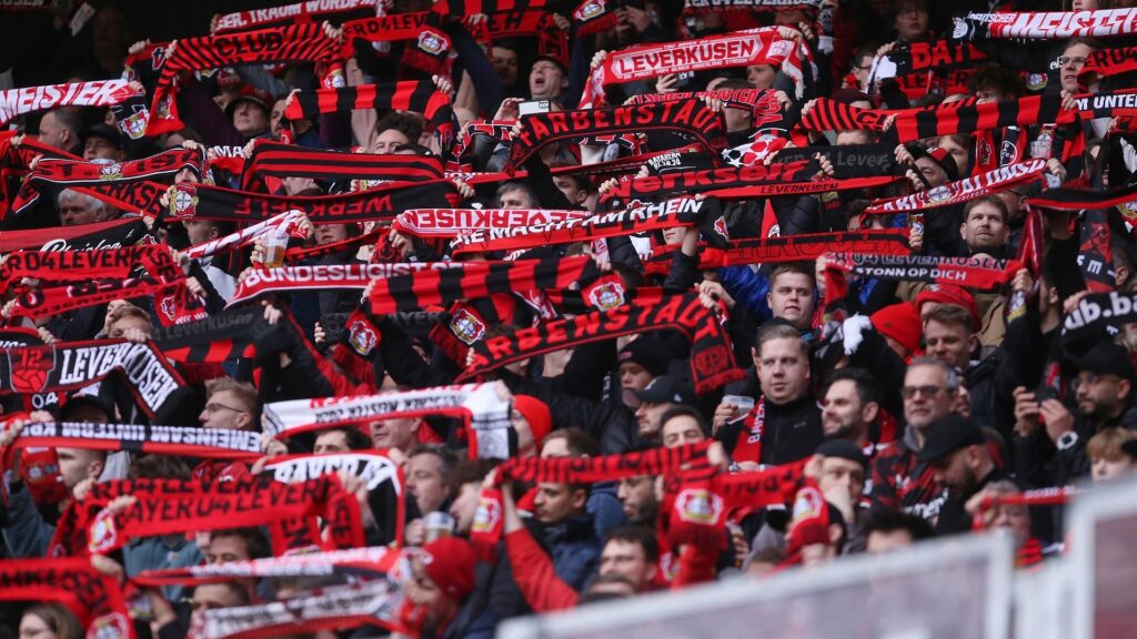 Fans von Bayer Leverkusen (Archiv)