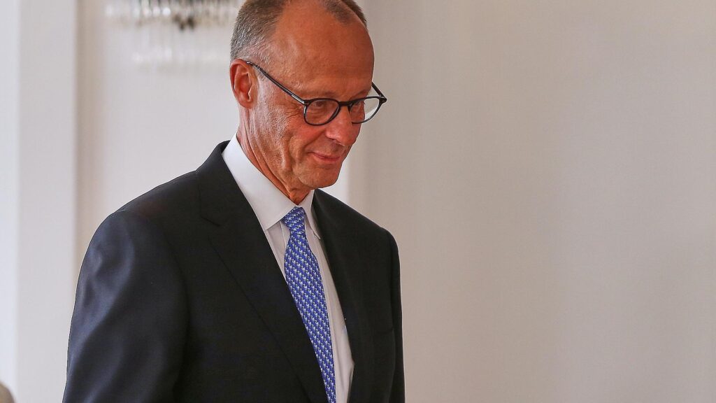 Merz und Macron wollen "deutsch-französischen Neustart für Europa" 15 Friedrich Merz am 06.05.2025