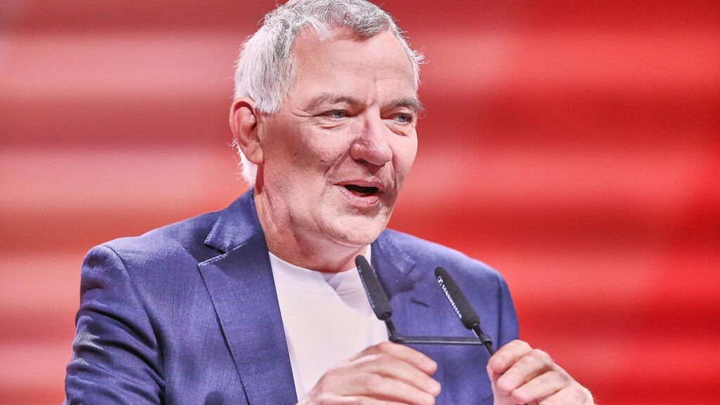 Jan van Aken auf dem Linken-Parteitag 2025 in Chemnitz