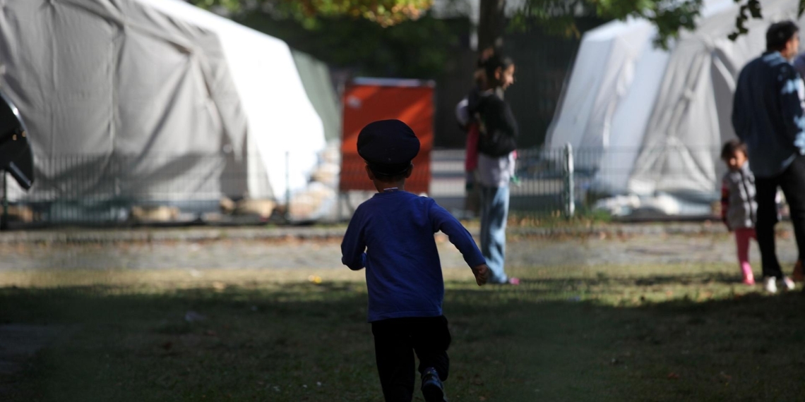 Flüchtlinge in einer `Zeltstadt` (Archiv)