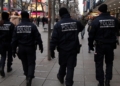Polizei in einer Fußgängerzone (Archiv)