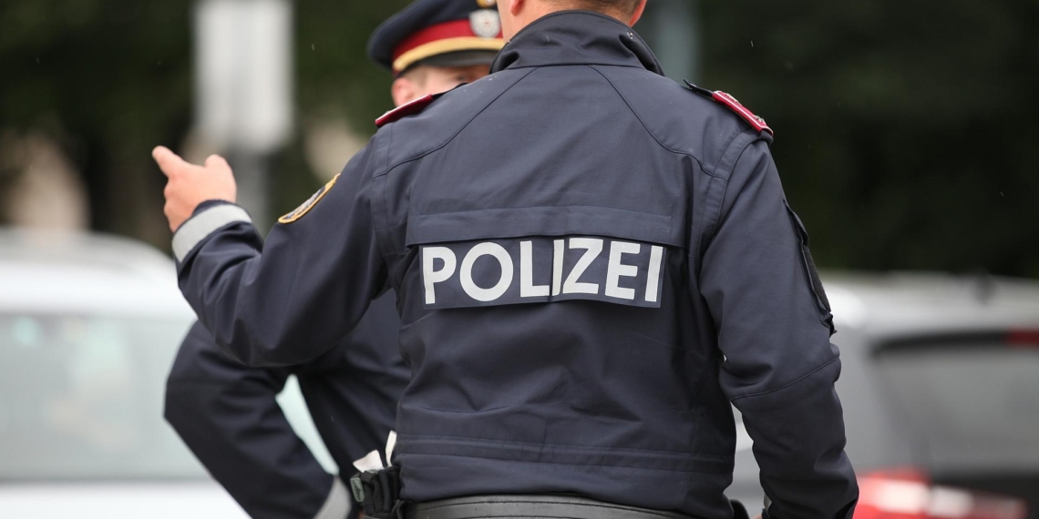 Österreichische Polizisten (Archiv)