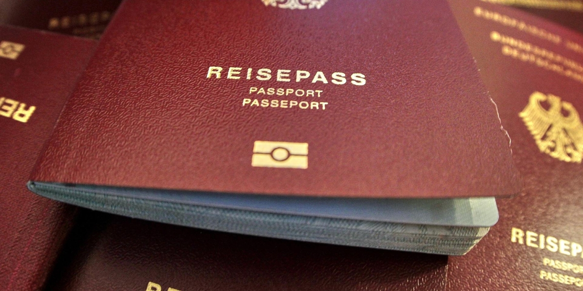 Reisepass (Archiv)