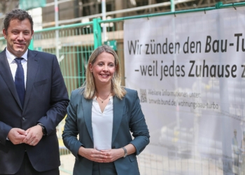 Lars Klingbeil und Verena Hubertz stellen `Bau-Turbo` vor am 18.06.2025