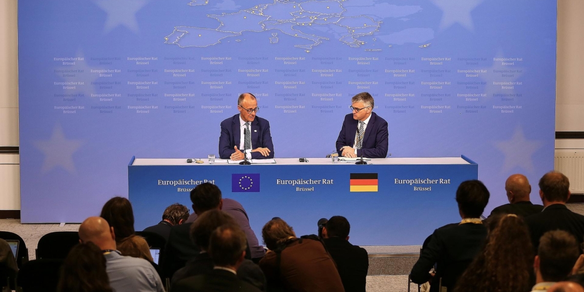 Friedrich Merz und Stefan Kornelius am 26.06.2025