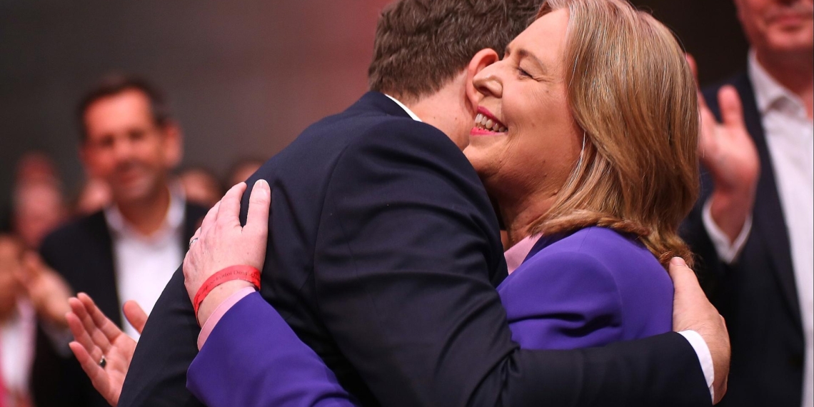 Klingbeil bei SPD-Vorsitzwahl abgestraft - starkes Ergebnis für Bas 1 Lars Klingbeil und Bärbel Bas am 27.06.2025