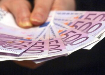 500-Euro-Geldscheine (Archiv)