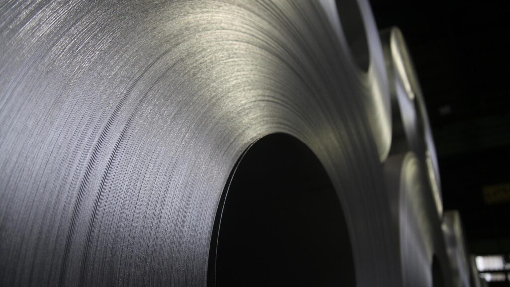 Thyssenkrupp schließt Grünstahl-Kostensteigerung nicht aus 13 Stahlproduktion (Archiv)
