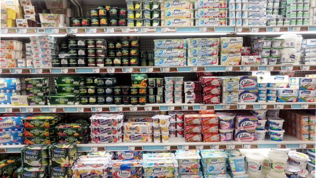 Joghurt im Supermarkt (Archiv)
