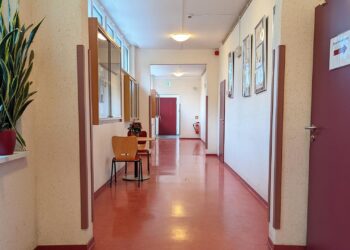 Gang in einer Schule (Archiv)