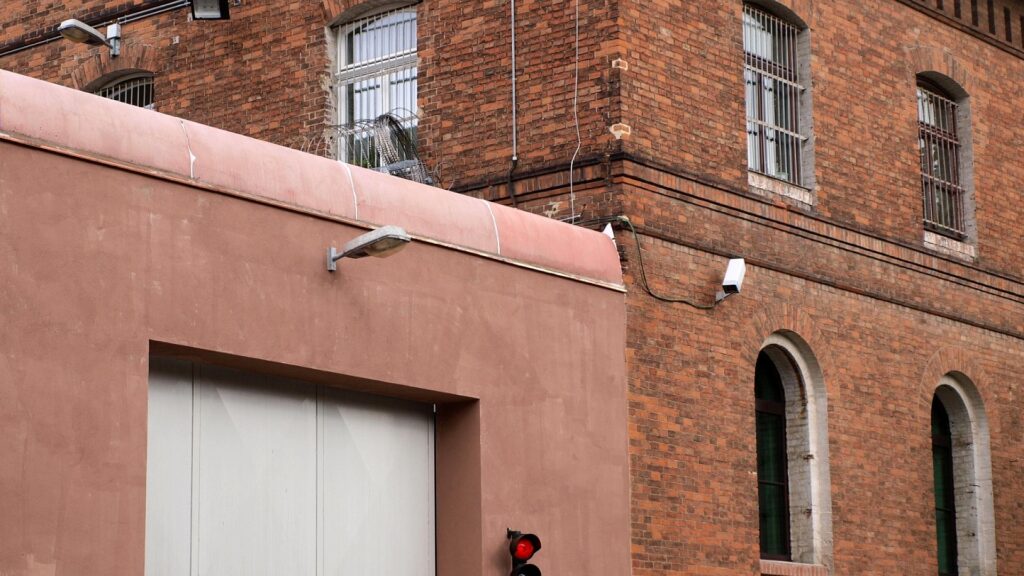 Bericht: Gefängnisse in Deutschland an Belastungsgrenze 6 Gefängnis (Archiv)