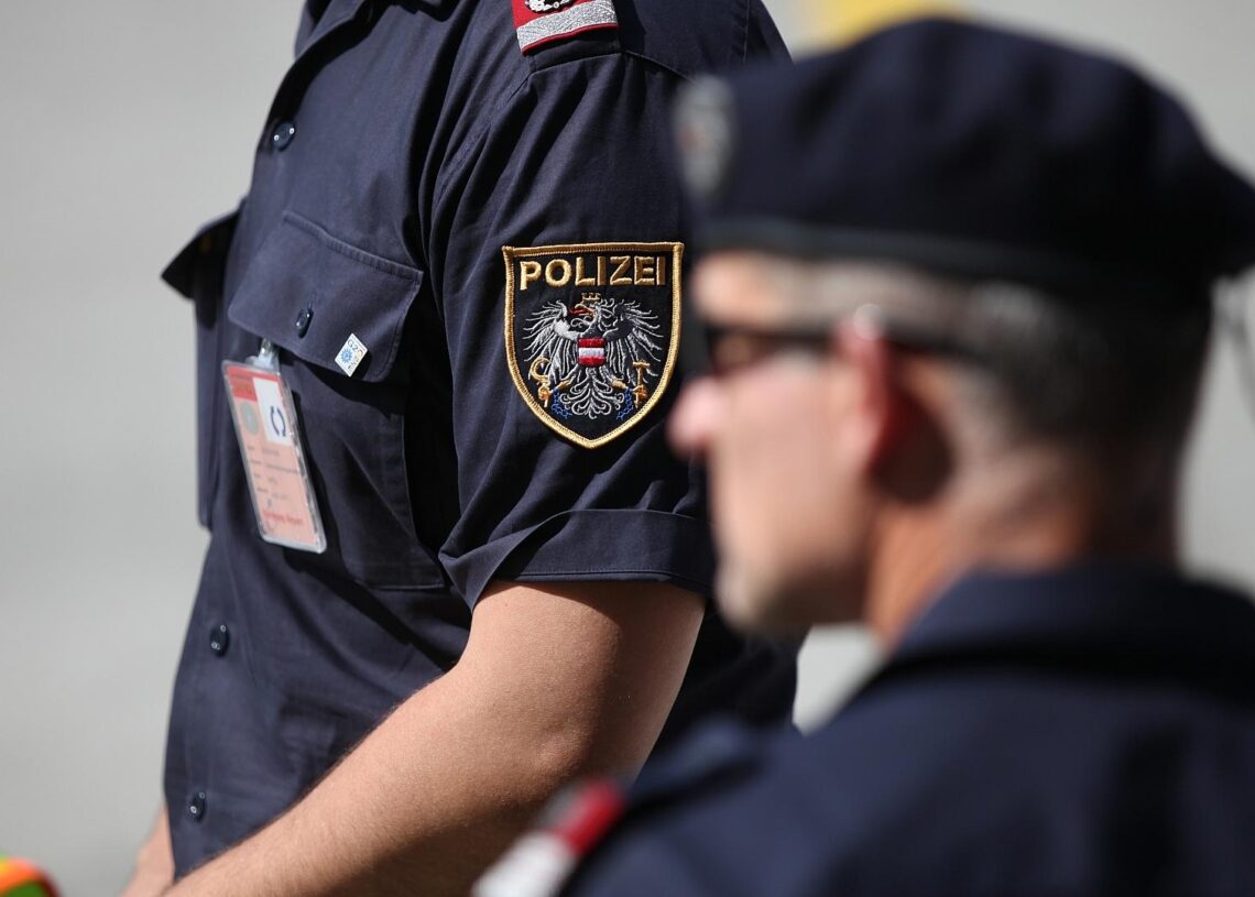 Österreichische Polizisten (Archiv)