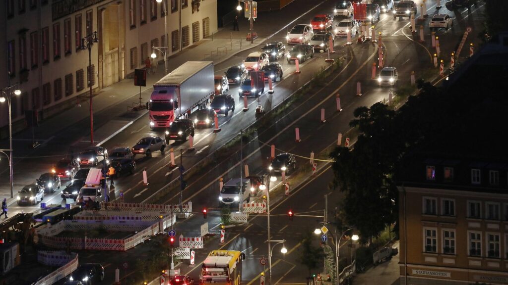 Unionsfraktion lehnt Verbrenner-Verbot für Mietwagen ab 11 Feierabendverkehr (Archiv)