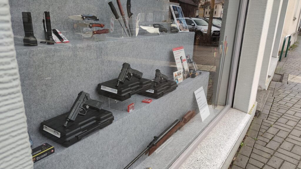 Waffenladen (Archiv)