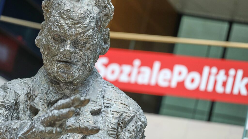 Statue von Willy Brandt (Archiv)