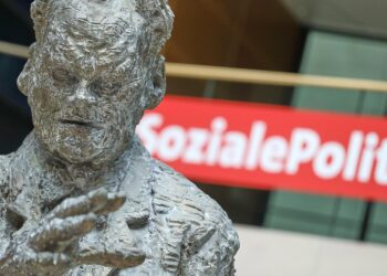 Statue von Willy Brandt (Archiv)