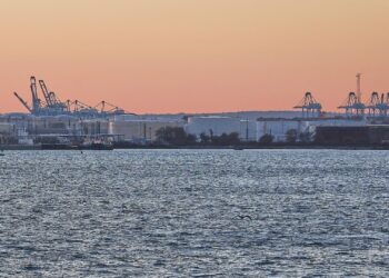 Industrieanlagen (Archiv)