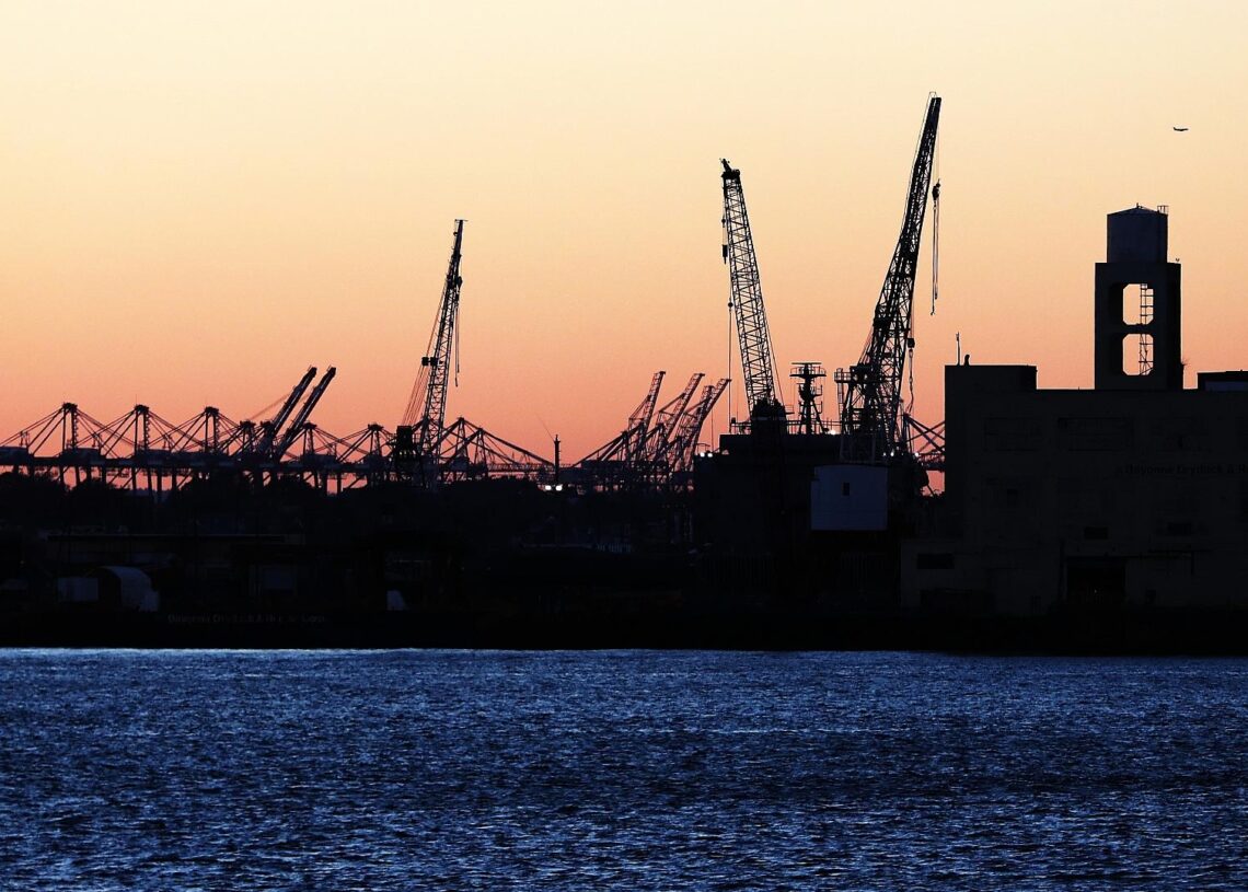 Industrieanlagen (Archiv)