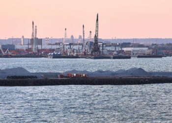 Industrieanlagen (Archiv)