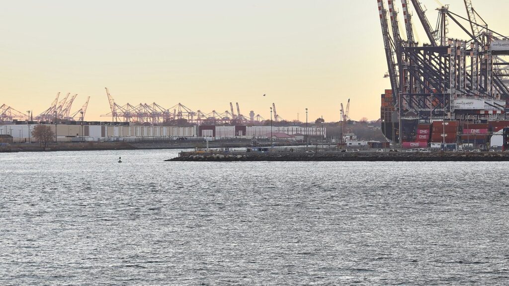 Industrieanlagen (Archiv)