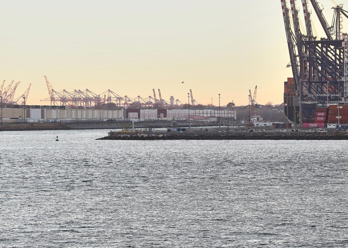 Industrieanlagen (Archiv)
