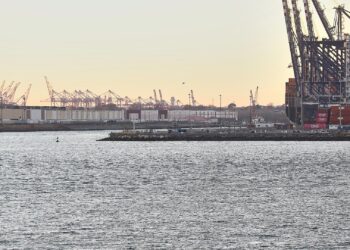 Industrieanlagen (Archiv)