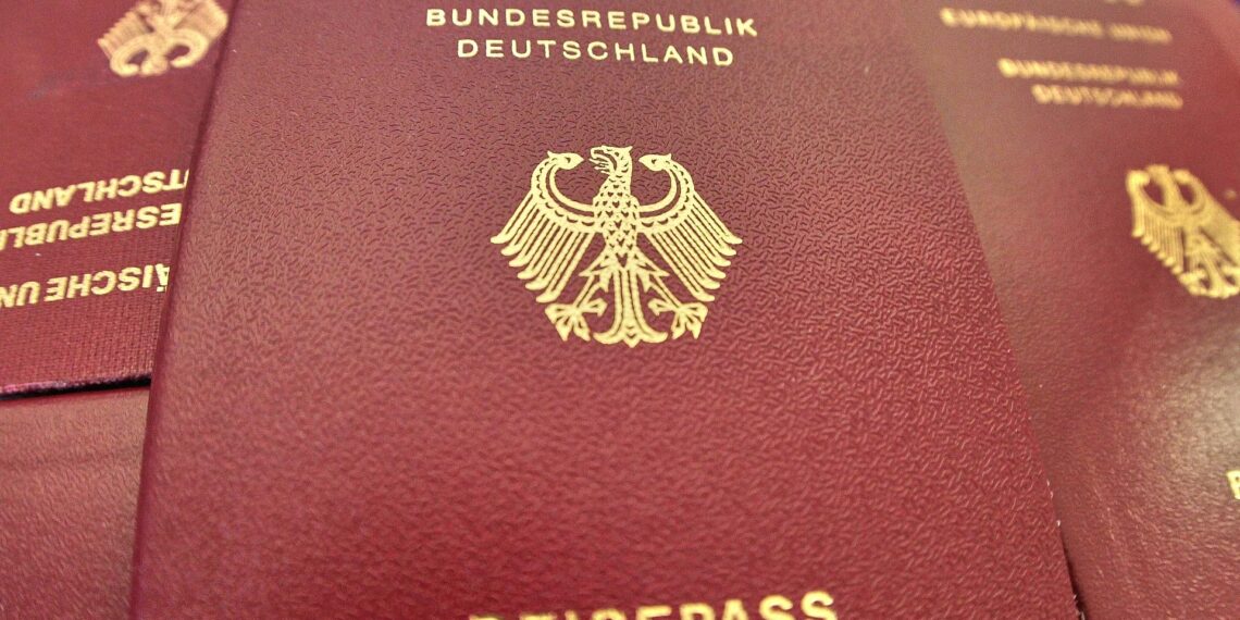 Reisepass (Archiv)
