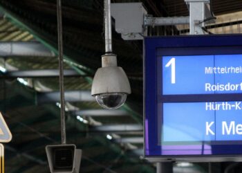 Überwachungskamera am Bonner Hauptbahnhof