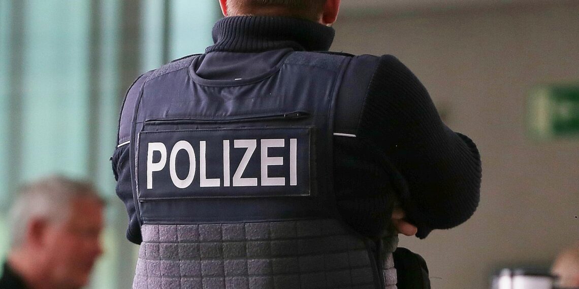 Polizist (Archiv)