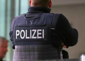 Polizist (Archiv)