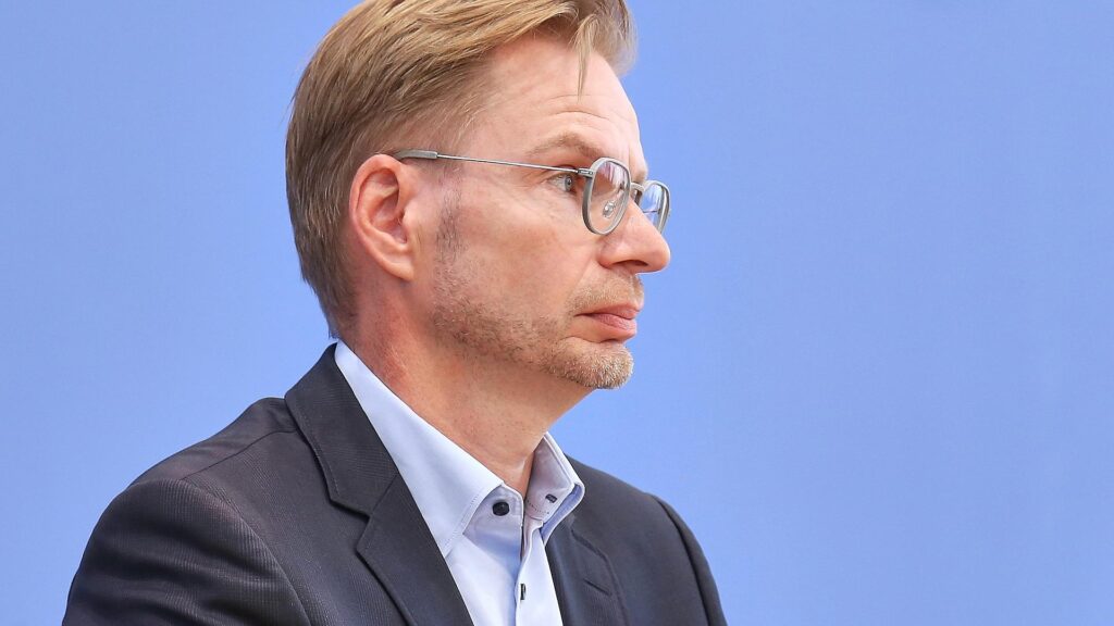 Steuerzahler-Bund warnt vor Verdoppelung der Zinskosten bis 2029 7 Reiner Holznagel (Archiv)