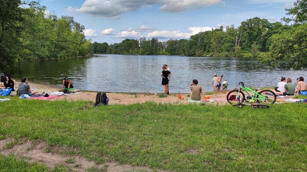 Bademeister rügen unaufmerksame Eltern wegen mehr Badeunfällen 2 Badestrand (Archiv)