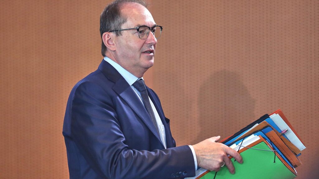 Dobrindt plant mehrere Treffen mit polnischem Innenminister 14 Alexander Dobrindt (Archiv)