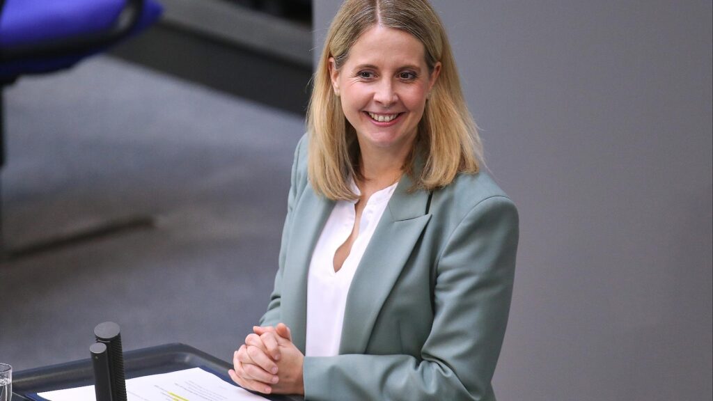 Hubertz will mehr Wohnungen in leeren Büros und auf Supermärkten 3 Verena Hubertz (Archiv)