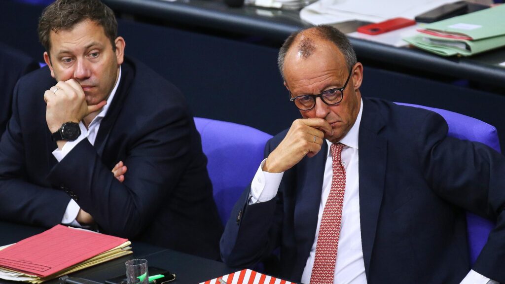 Ifo kritisiert falsche Prioritätensetzung bei Wirtschaftspolitik 2 Lars Klingbeil und Friedrich Merz (Archiv)