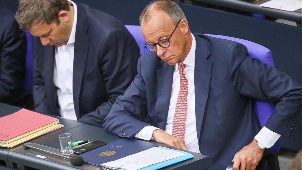 Lars Klingbeil und Friedrich Merz (Archiv)