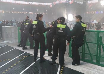 Polizisten bei Lollapalooza-Festival im Olympiastadion am 12.07.2025