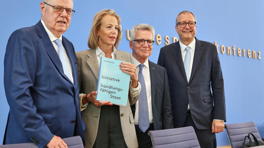 Initiative fordert entschlossene Staatsreform 1 Vorstellung des Abschlussberichts der Initiative für einen handlungsfähigen Staat am 14.07.2025