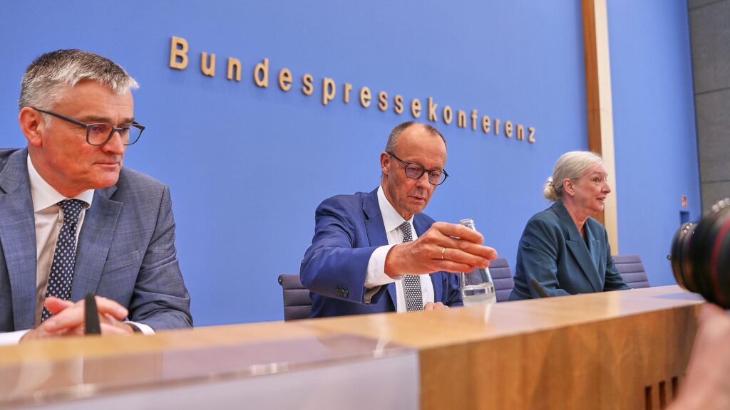 Merz will keine Feiertage abschaffen 3 Friedrich Merz in der Sommerpressekonferenz am 18.07.2025