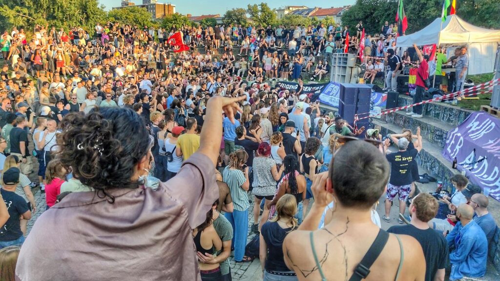 "Rave against the Zaun" wird zur Anti-Israel-Demo 14 `Rave against the Zaun` im Görlitzer Park am 19.07.2025