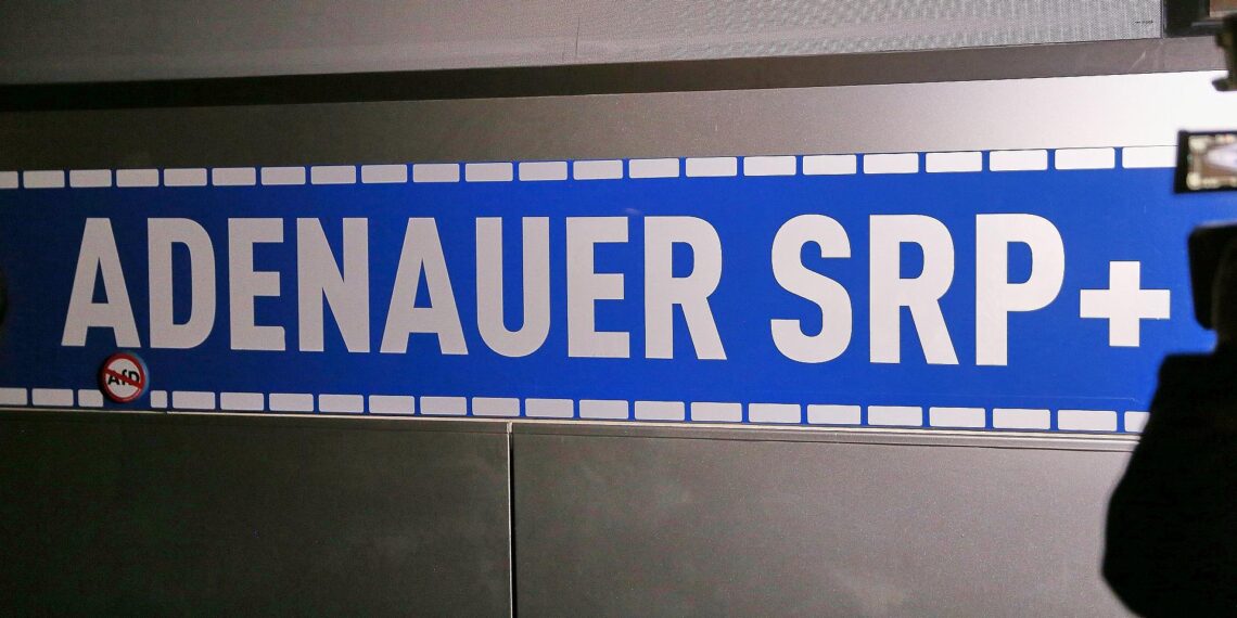 Lautsprecher-Bus `Adenauer SRP+` (Archiv)