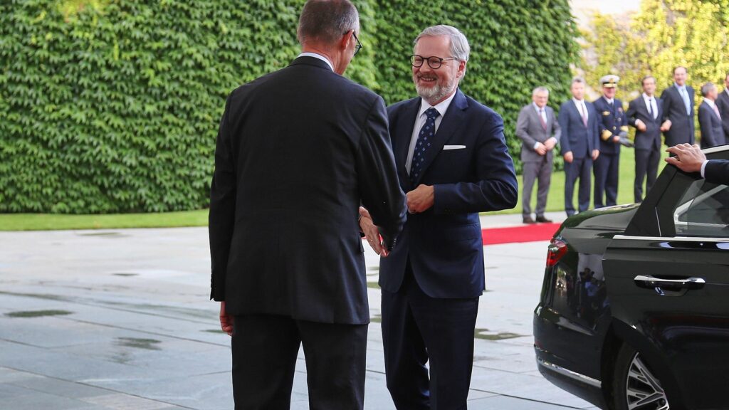 Friedrich Merz und Petr Fiala am 22.07.2025